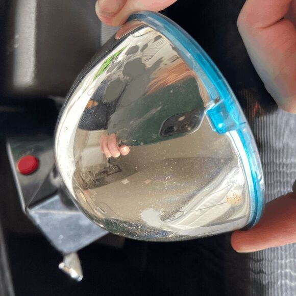 Vintage Polaroid 330 Land Camera Bundle w/ Case, Flash, Bulbs, Manuals - Picture 2 of 13